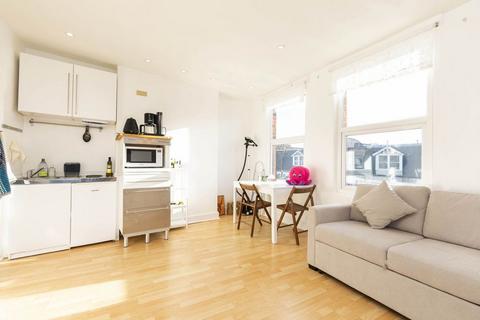 1 bedroom flat to rent - N8