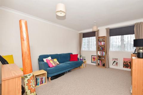 65 Upper Walthamstow Road, London, E17 3QG