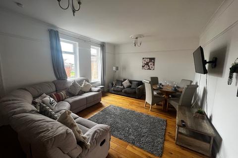 2 bedroom flat to rent, Malvern Street, South Shields
