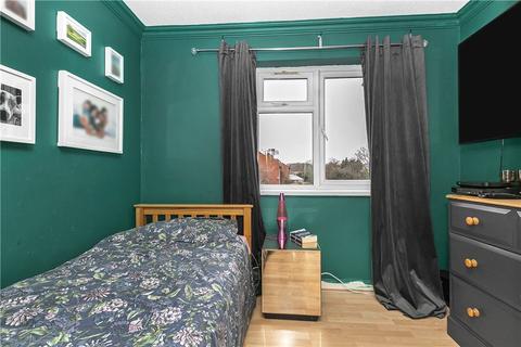 19 Rodney Road, Twickenham, TW2 7AW