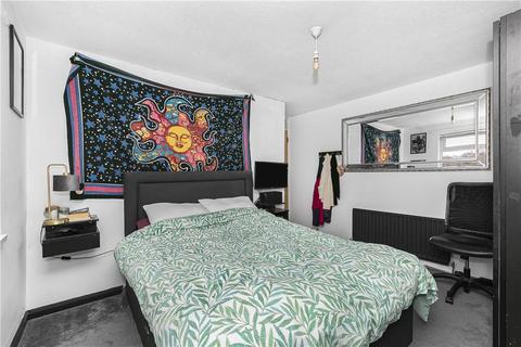 19 Rodney Road, Twickenham, TW2 7AW