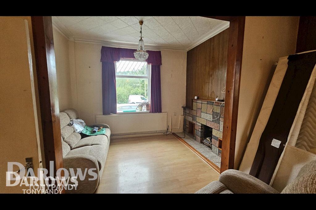 Nant Melyn, Tonyrefail, Porth CF39 8 4 bed terraced house for sale £