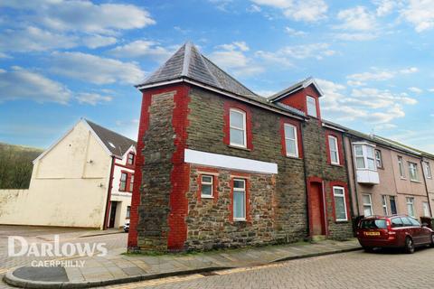 3 bedroom end of terrace house for sale, Commercial Street, Caerphilly