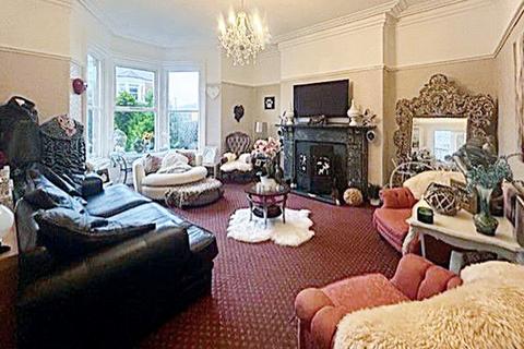 6 bedroom terraced house for sale, Linden Terrace, Whitley Bay, Tyne and Wear, NE26 2AA
