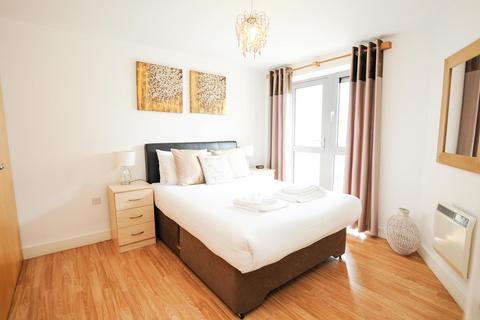 2 bedroom serviced apartment to rent, Montague Street, Bristol BS2