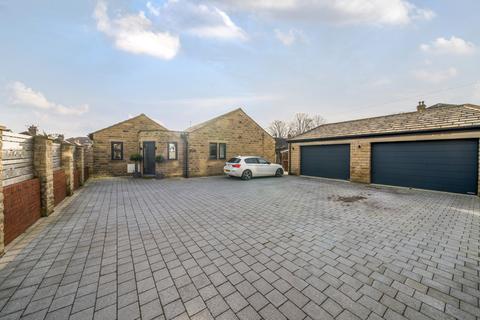 3 bedroom bungalow for sale, School Street, Pudsey, West Yorkshire, LS28