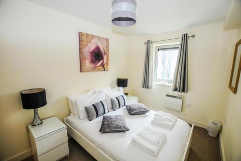 2 bedroom serviced apartment to rent, Montague Street, Bristol BS2