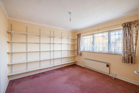 22 Buckhurst Close, Redhill, RH1 2AQ
