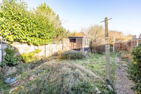 22 Buckhurst Close, Redhill, RH1 2AQ