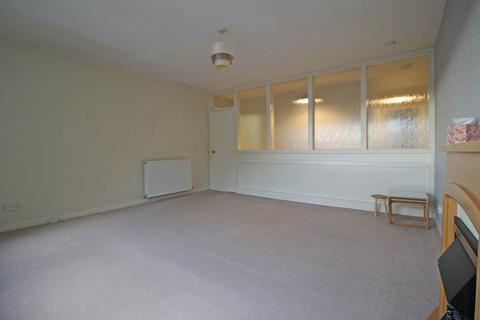 3 bedroom flat to rent, Well Road, Bridge Of Allan, FK9