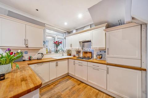 3 bedroom semi-detached house for sale - Petworth Road, North Finchley