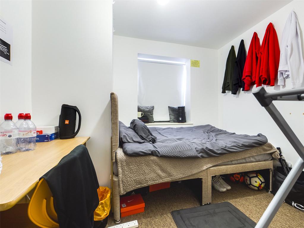 Studio Room