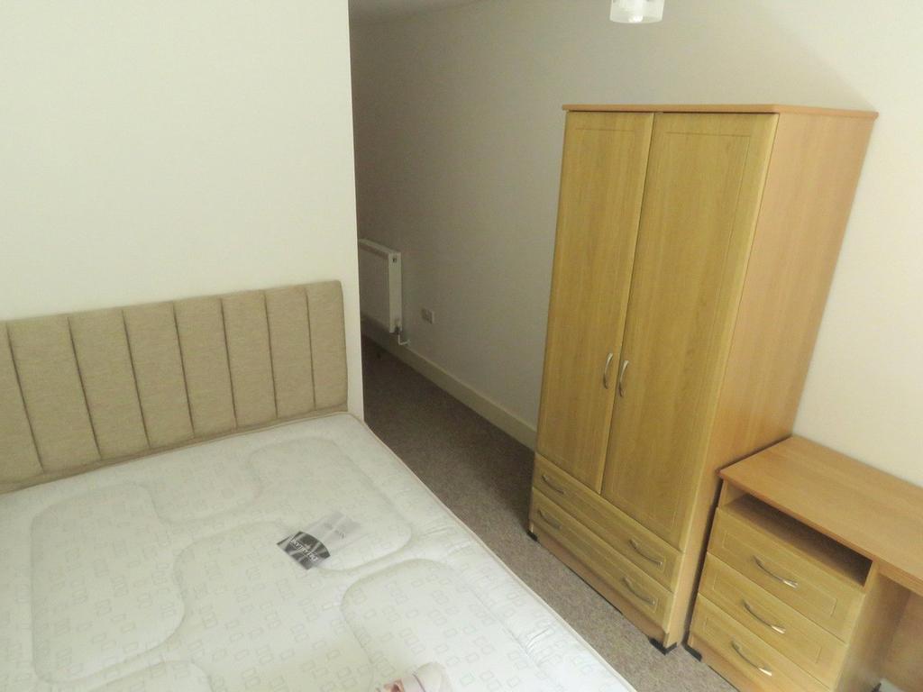 Studio Flat