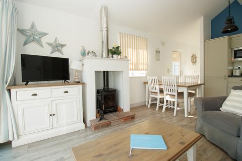 2 bedroom chalet for sale, Trinity Way, The Bay, Filey YO14