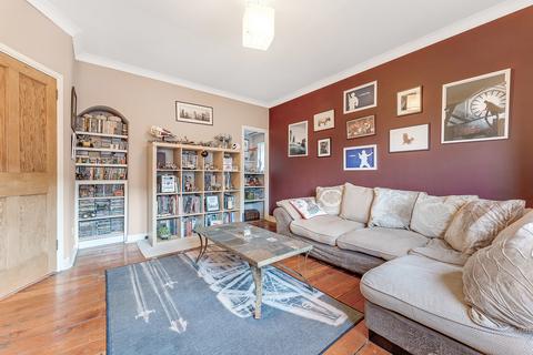 Flat 3/1, 21 Florida Drive, Glasgow, G42 9DN