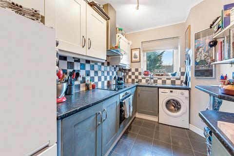 Flat 3/1, 21 Florida Drive, Glasgow, G42 9DN