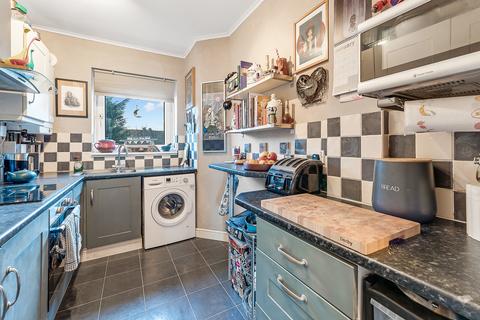 Flat 3/1, 21 Florida Drive, Glasgow, G42 9DN