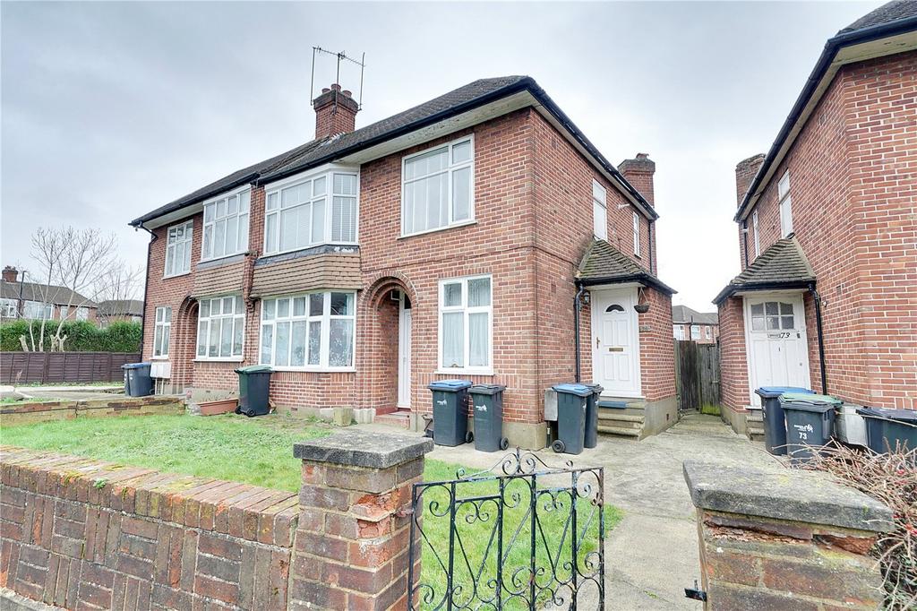 Inverness Avenue, Enfield, EN1 2 bed for sale £350,000