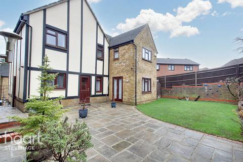 66 Conifer Walk, Stevenage, SG2 7QS
