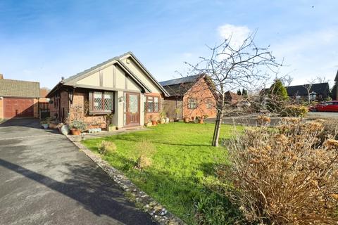 3 bedroom detached bungalow for sale - Heol Penycae, Gorseinon, Swansea, West Glamorgan, SA4 4ZB