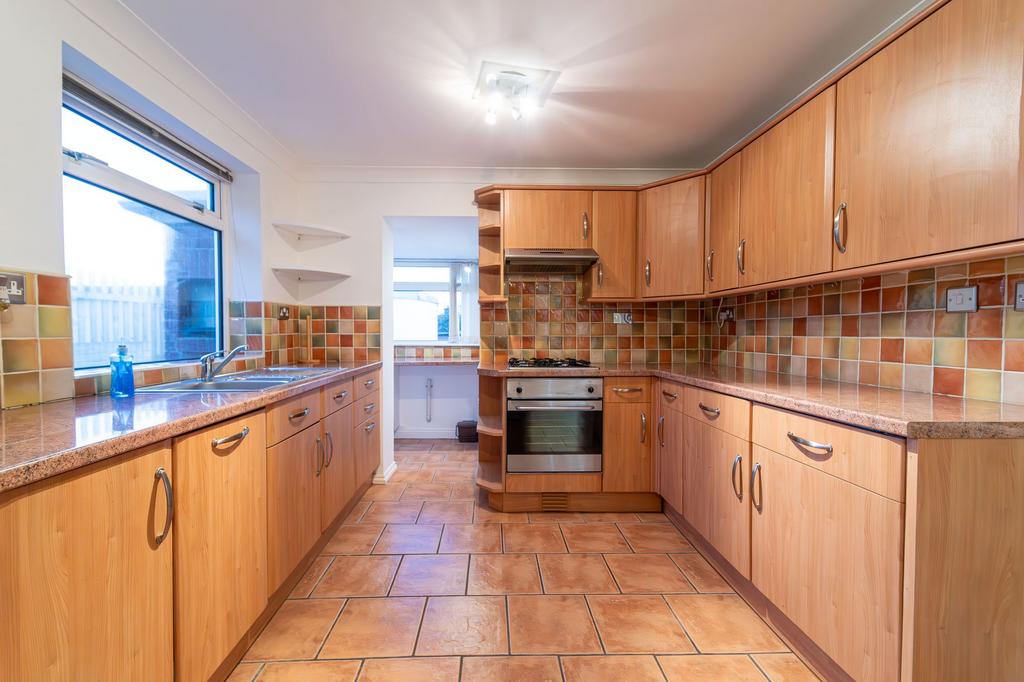 Glanwern Avenue, Newport, NP19 2 bed semidetached bungalow for sale
