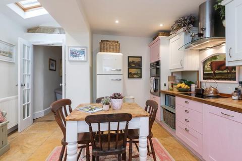 Figgy Cottage, 22 Townsend, Montacute, TA15 6XH