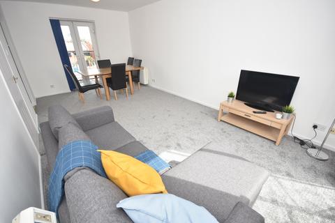 3 bedroom flat for sale, Stretford Road, Hulme, Manchester. M15 4AY