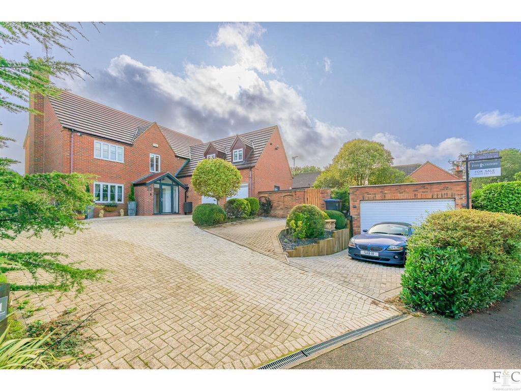South Kilworth LE17 5 bed detached house for sale £825,000