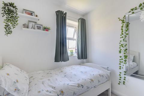 undefined, Stride Gardens, Bursledon, Southampton, Hampshire, SO31
