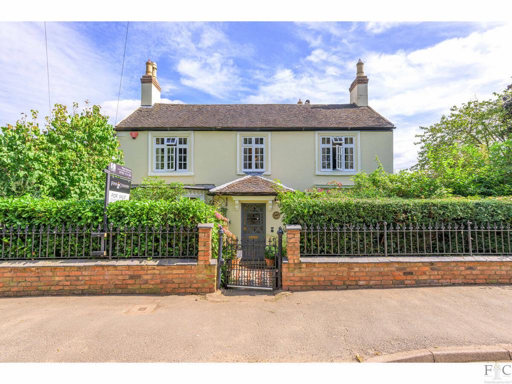 Claybrooke Magna LE17 6 bed detached house for sale - £950,000