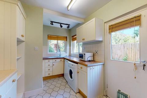 10 Mandeville Road, Canterbury, CT2 7HB