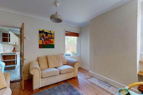 10 Mandeville Road, Canterbury, CT2 7HB