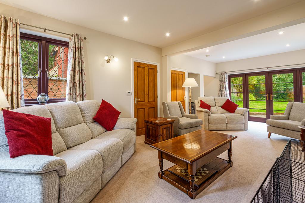 Aylestone Village LE2 5 bed detached house for sale £550,000
