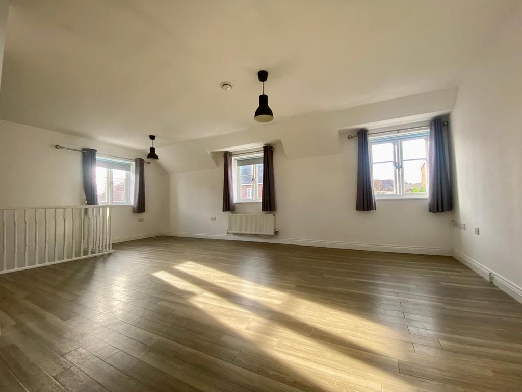 Open plan living/kitchen