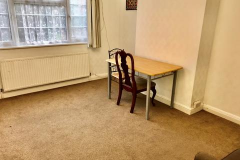 2 bedroom flat for sale, Kenton Lane, Kenton, HA3