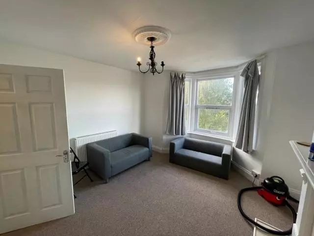 7 bedroom house to rent