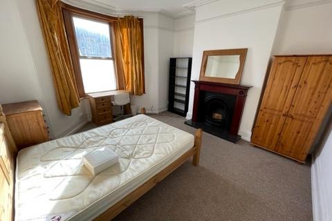 6 bedroom terraced house to rent - Exeter EX4