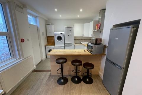6 bedroom terraced house to rent, Exeter EX4