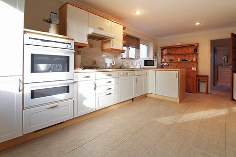 2 bedroom detached bungalow for sale, Downlands Close, Nyetimber, Bognor Regis, West Sussex PO21