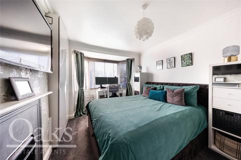 8 Canham Road, London, SE25 6RZ