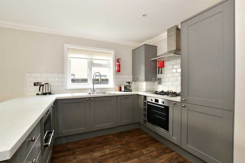 Kitchen/Dining Area