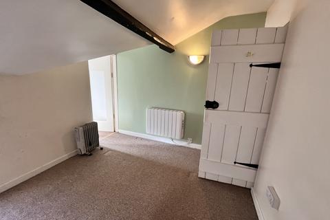 2 bedroom terraced house to rent, High Street, Aylburton, GL15