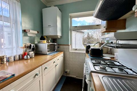 16 Michael Gardens, Hornchurch, RM11 2LJ