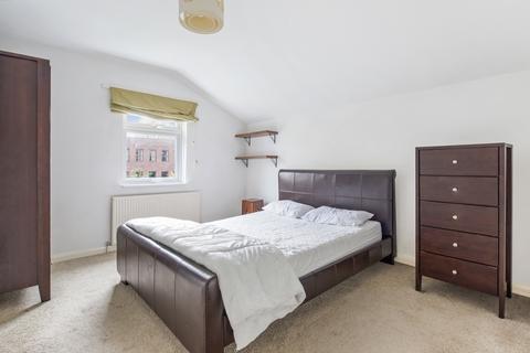 3 bedroom apartment to rent, Gleneagle Road, Streatham