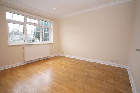 2 bedroom flat to rent, Arundel Drive, Harrow HA2