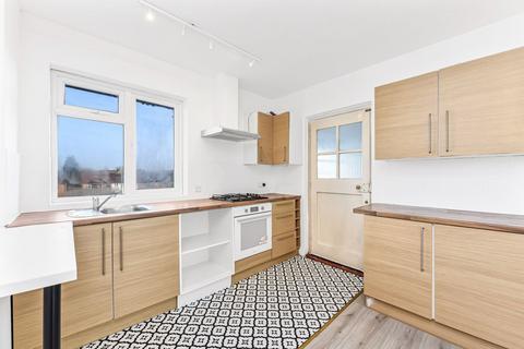 6, Cedar House Larch Crescent, Hayes, UB4 9EA