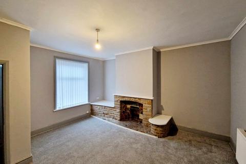 3 bedroom terraced house to rent, Norman Street, Halifax, West Yorkshire, HX1