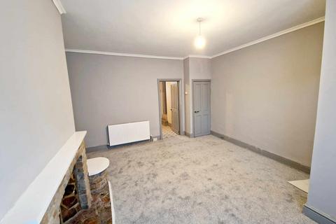 3 bedroom terraced house to rent, Norman Street, Halifax, West Yorkshire, HX1