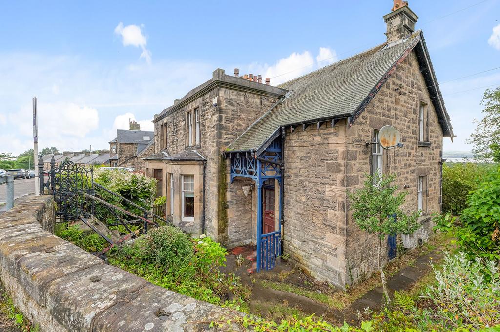 Bo'ness, Bo'ness EH51 3 bed semidetached house for sale £200,000