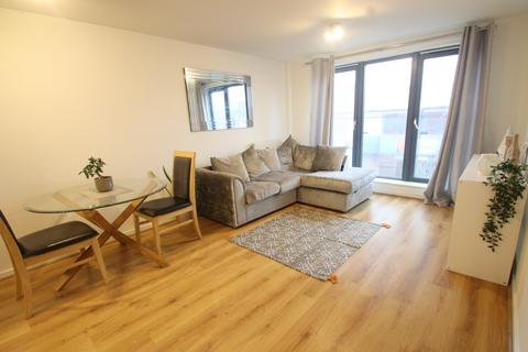 2 bedroom flat for sale, Cray View Close, Orpington, BR5